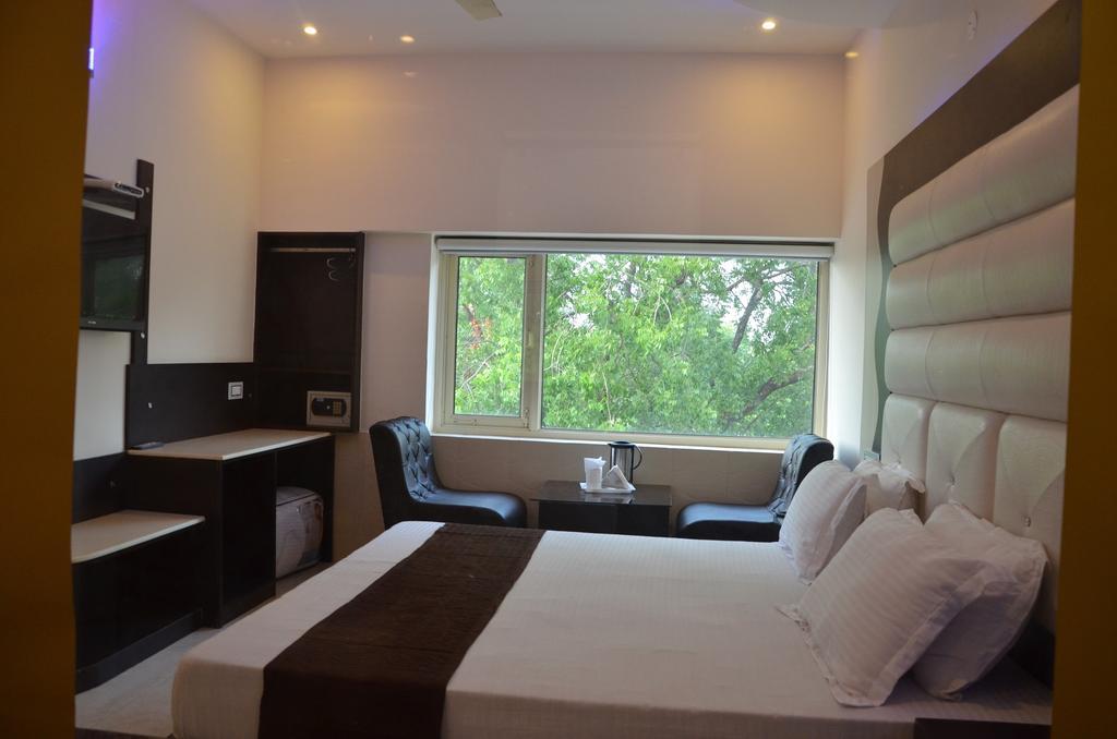 Hotel Royal Park 22 Chandīgarh Δωμάτιο φωτογραφία